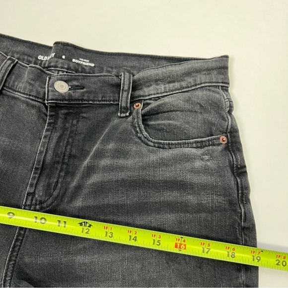 Old Navy Women’s Black Distressed Jeans Sz 6 Boyfriend Mid-Rise Frayed Hems - Picture 8 of 11
